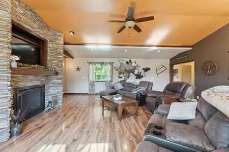 Country Living on this Marquette County WI 3 Bedroom 2 Bath - image 17