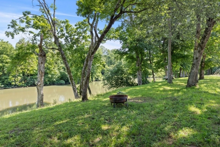 Country Home for Sale in Lewis County, Tennessee - image 38