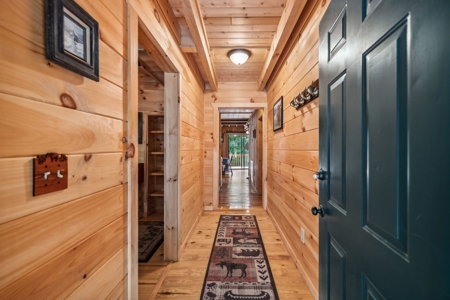 Cabin for Sale in Tellico Plains, TN - image 9