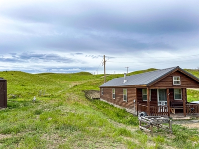 Amish Cabin For Sale In Hunter's Paradise - image 2
