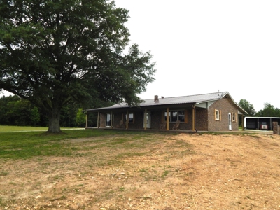 Charming Tennessee Country Home on 28.73 Acres! - image 4