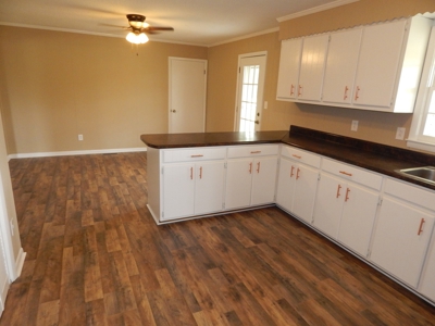 Charming Tennessee Country Home on 28.73 Acres! - image 14