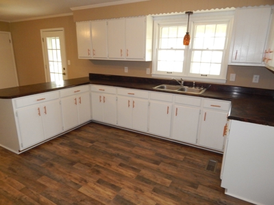 Charming Tennessee Country Home on 28.73 Acres! - image 15