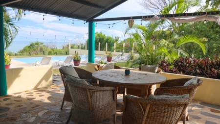 Oceanfront 3bed Villa with Pool in Costa Esmeralda - image 1