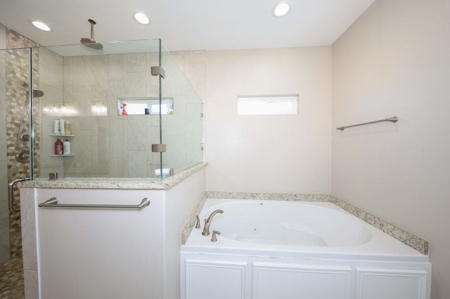 Gorgeous Custom Home on 30 Acres, George West, Tx!! - image 33