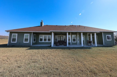 Gorgeous Custom Home on 30 Acres, George West, Tx!! - image 16