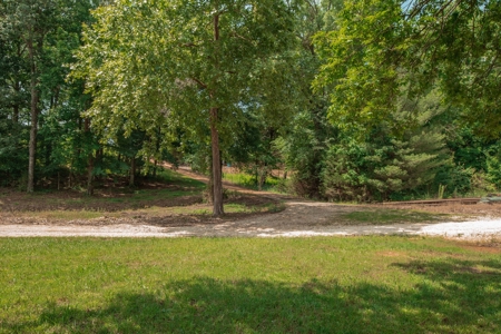 Hobby Farm for Sale Near TN River w/ Shop & Ponds in Camden - image 15