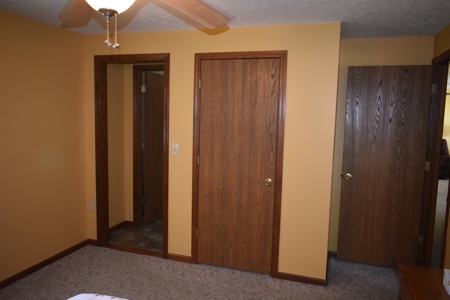 Move in ready with incredible view! - image 12