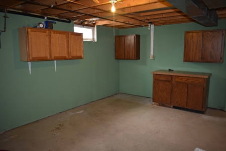 Move in ready with incredible view! - image 31
