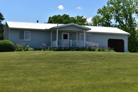 Move in ready with incredible view! - image 4