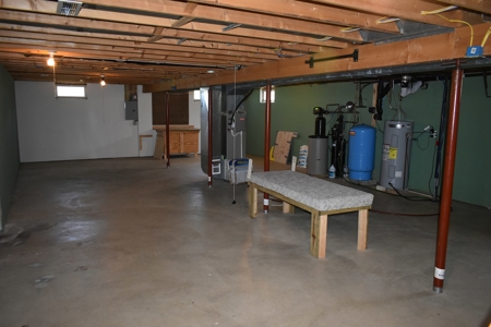 Move in ready with incredible view! - image 20