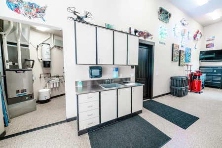 Luxury Riverfront Home For Sale - image 37