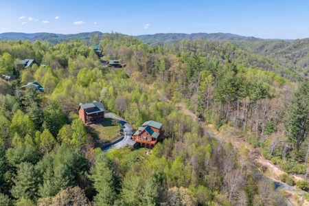 Mountain Home for Sale in Sugar Grove NC - image 18