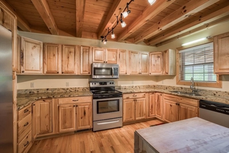 Mountain Home for Sale in Sugar Grove NC - image 25