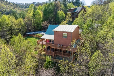 Mountain Home for Sale in Sugar Grove NC - image 16