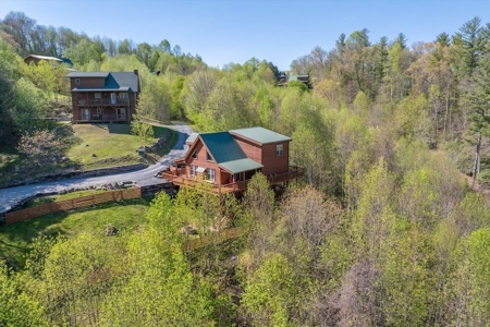 Mountain Home for Sale in Sugar Grove NC - image 15