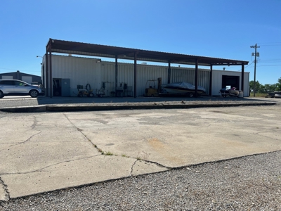 Commercial Building With Office Space - image 2