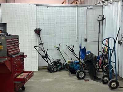 Commercial Building With Office Space - image 15