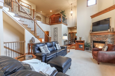 Custom Country Home with Acreage in Waupaca, WI - image 2