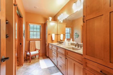 Custom Country Home with Acreage in Waupaca, WI - image 9