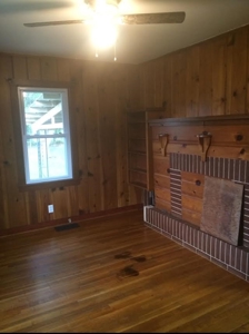 3 Bed, 2 Bath, Home in Town, Full Basement, Garage - image 7
