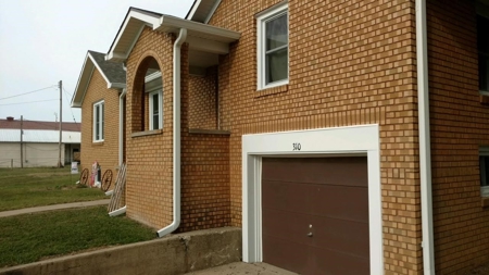 3 Bed, 2 Bath, Home in Town, Full Basement, Garage - image 21