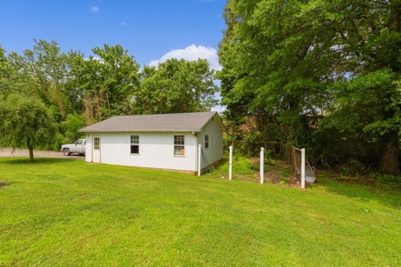 Brick Home for Sale - MIL Suite, Detached Garage - Milan, TN - image 18