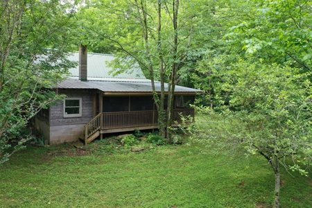 Off Grid Buffalo River Front Cabin & 18.66 Acres $345,900 - image 37