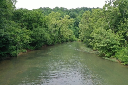 Off Grid Buffalo River Front Cabin & 18.66 Acres $345,900 - image 40