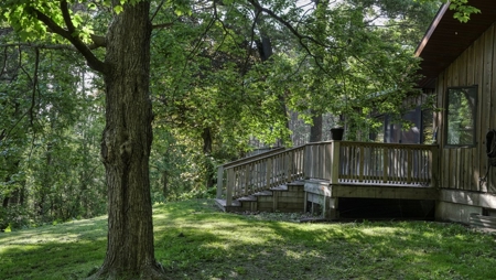 Stunning 4-Bedroom Cedar-Sided Home in Scenic Jackson County - image 9