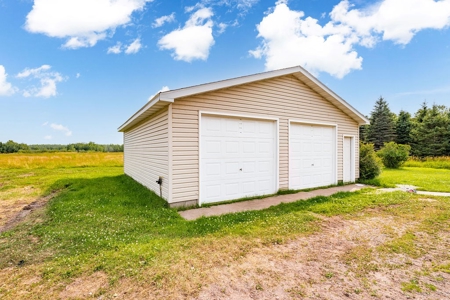 Newly Updated Country Home on 10 Acres For Sale in Askov MN - image 20