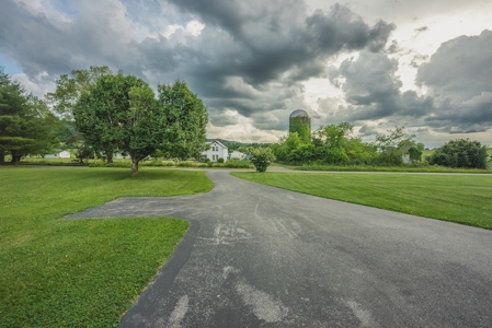 Cape Cod Home for Sale in Riner VA - image 45