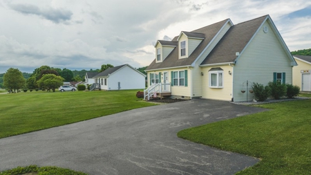 Cape Cod Home for Sale in Riner VA - image 2