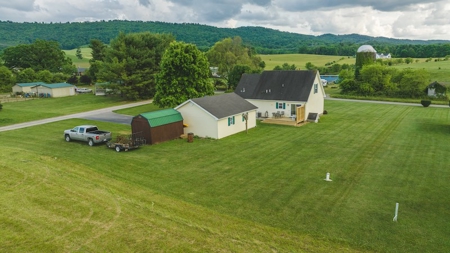 Cape Cod Home for Sale in Riner VA - image 40