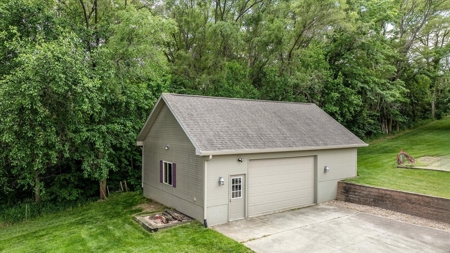 5-Bedroom Acreage with Modern Amenities, Harrison County, IA - image 3