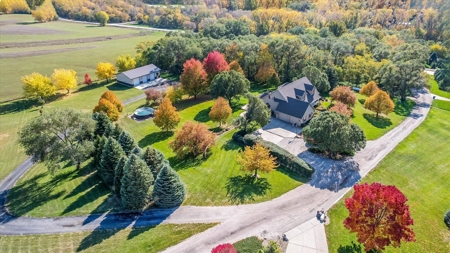 5-Bedroom Acreage with Modern Amenities, Harrison County, IA - image 7