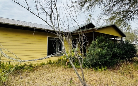 Vintage Home For Sale In Jasper, Fl - image 12