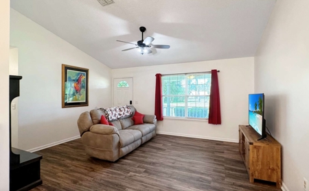Country Home With Lake Access For Sale In Jennings, Fl - image 4