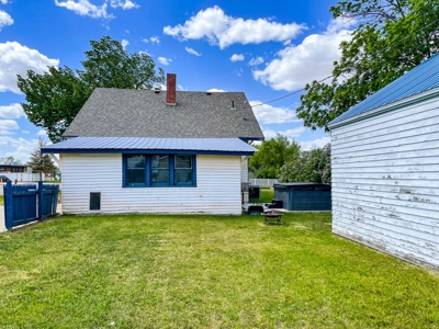 Historical Family Home For Sale In Scobey Montana - image 5