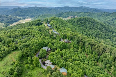 Log Home for Sale in Sugar Grove NC - image 12