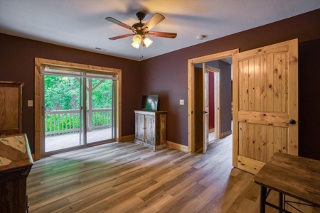 Log Home for Sale in Sugar Grove NC - image 41