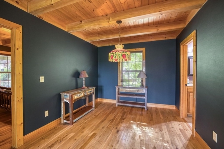 Log Home for Sale in Sugar Grove NC - image 18