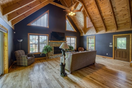 Log Home for Sale in Sugar Grove NC - image 23