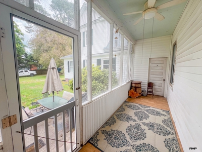 Move-In Ready 1858 Pre-Civil War Home with Modern Updates - image 9