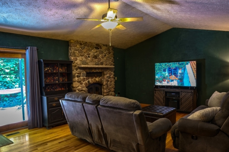 Hidden Valley Ranch on 5.5 acres For Sale Richland County - image 23