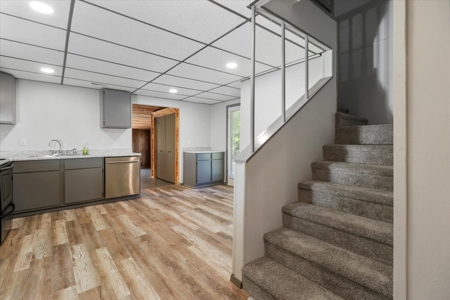 Newly remodeled Country Home - image 10