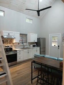 Hobby Farm on 11 Secluded Acres near Bull Shoals Lake - image 10