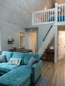 Hobby Farm on 11 Secluded Acres near Bull Shoals Lake - image 2
