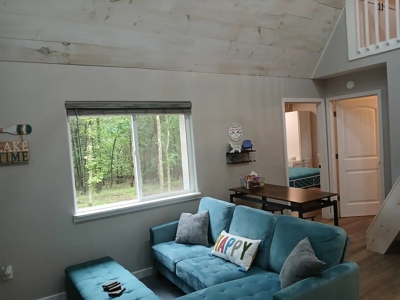 Hobby Farm on 11 Secluded Acres near Bull Shoals Lake - image 3