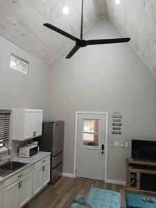 Hobby Farm on 11 Secluded Acres near Bull Shoals Lake - image 9